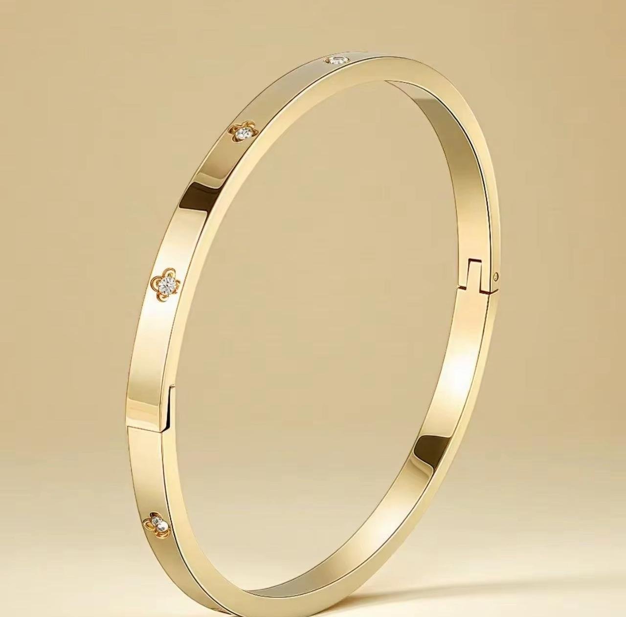 18K Gold Plated Three Diamond Snap Bracelet