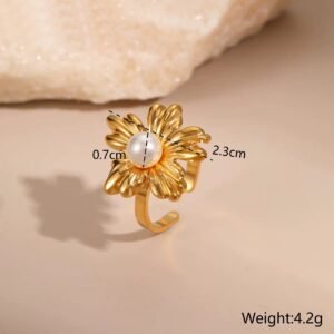 18K gold plated vintage flower and pearl ring