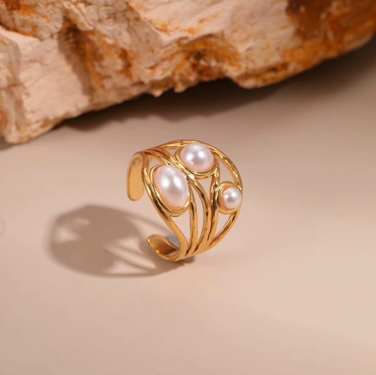18K Gold-Plated ring featuring three pearls in a layered, vintage-style design