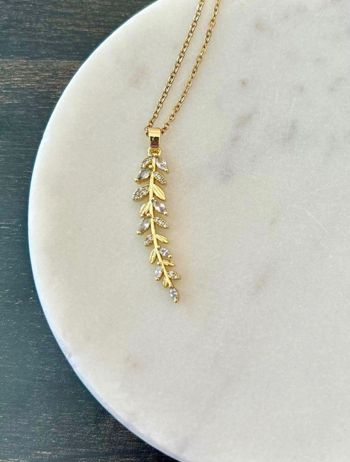 18K Gold-Plated leaf pendant necklace with Zircon