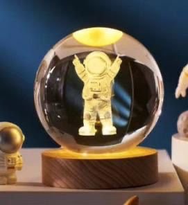 Astronaut 3D Crystal Ball Night Light